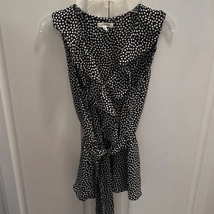 Max Studio Ruffle Top Ties in Front